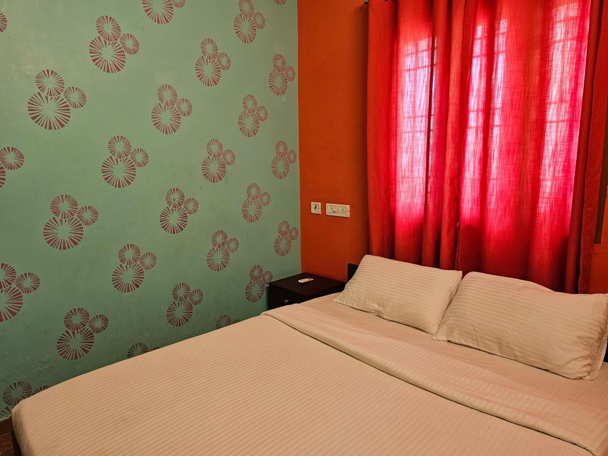 Shri Sai Balavany Residency Пондичерри Экстерьер фото