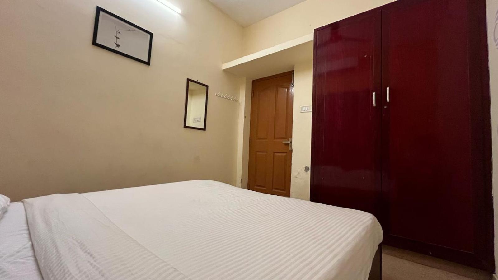 Shri Sai Balavany Residency Пондичерри Экстерьер фото